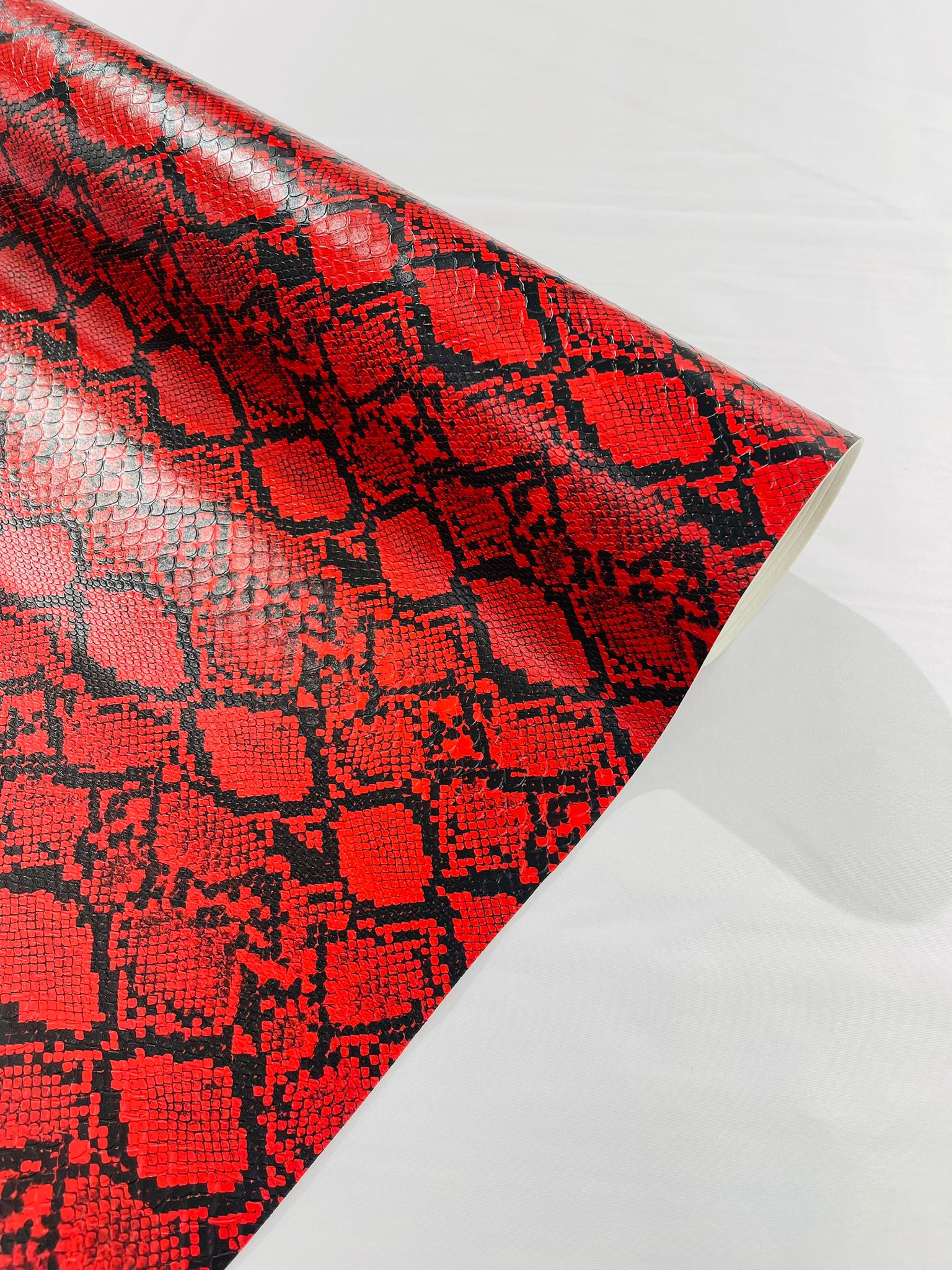 3D SNAKE PVC VINYL (by the yard) - New Creations Fabric & Foam Inc