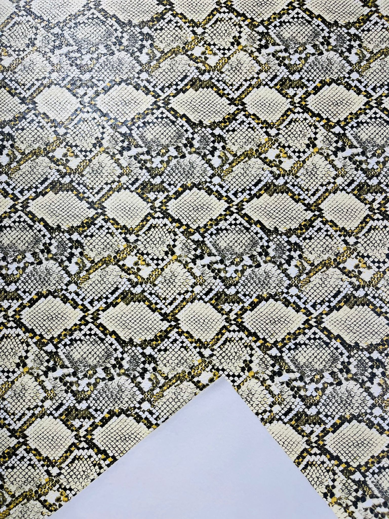 3D SNAKE PVC VINYL (by the yard) - New Creations Fabric & Foam Inc