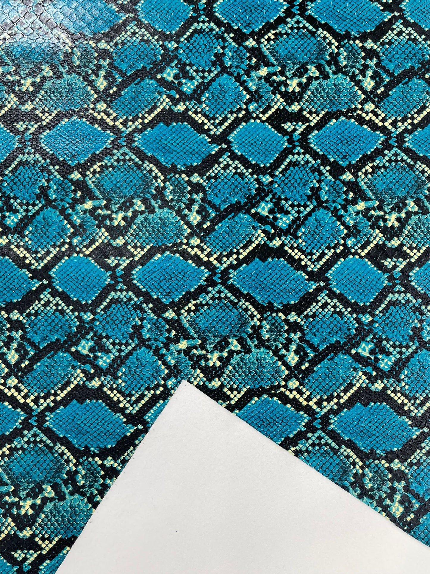 3D SNAKE PVC VINYL (by the yard) - New Creations Fabric & Foam Inc