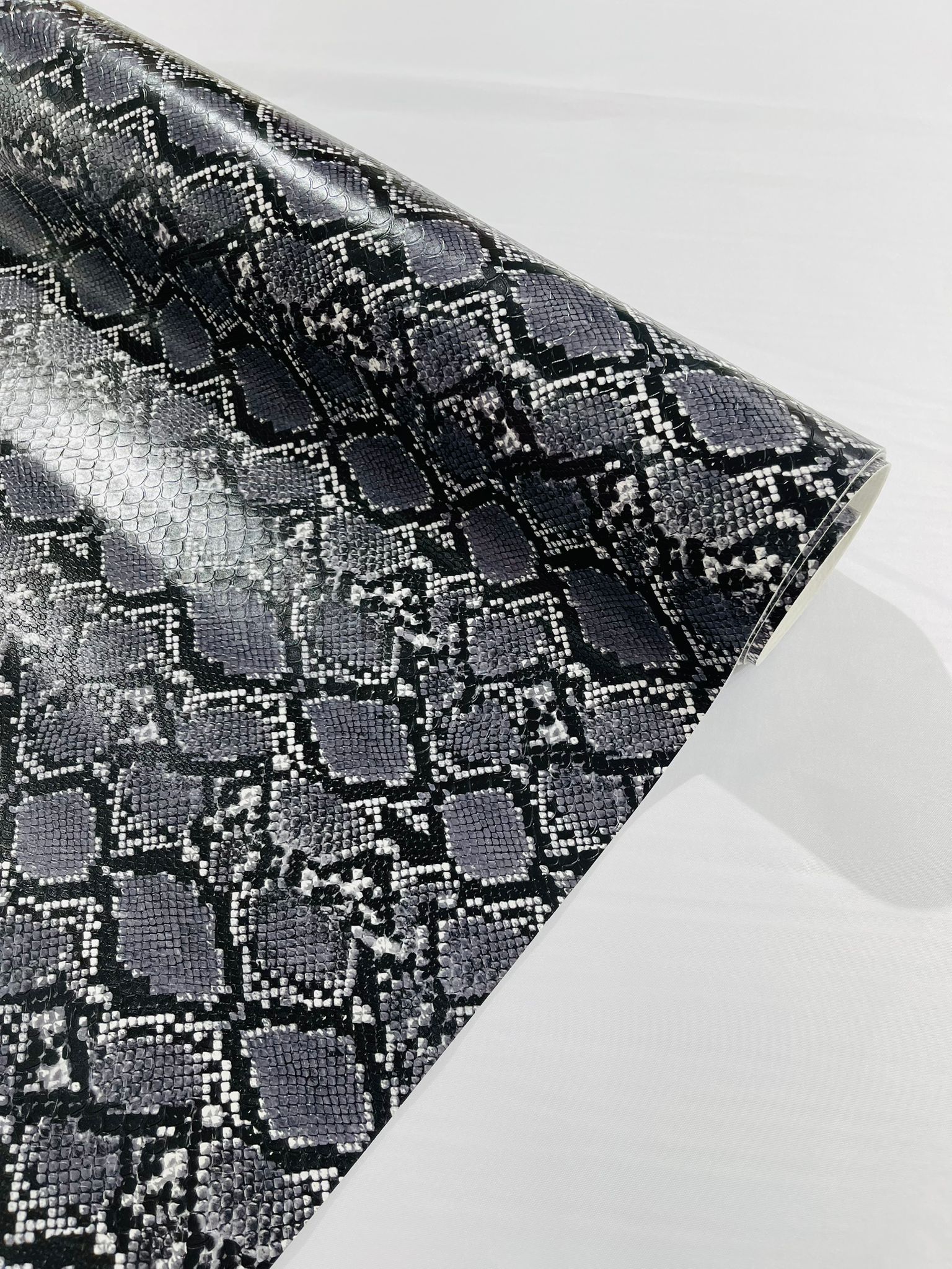 3D SNAKE PVC VINYL (by the yard) - New Creations Fabric & Foam Inc
