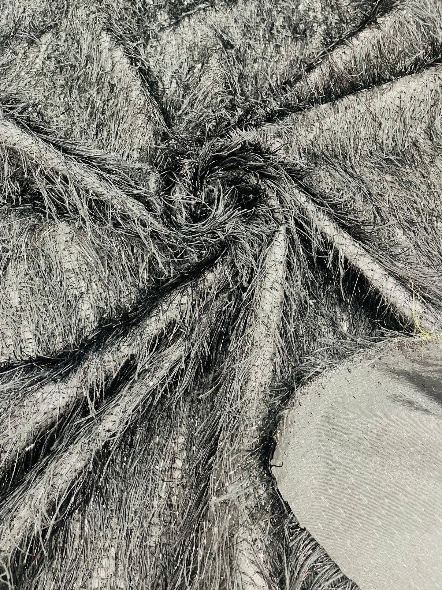 Shaggy Jacquard Faux Ostrich/Eye Lash Feathers Fringe With Metallic Thread (By The Yard) - New Creations Fabric & Foam Inc