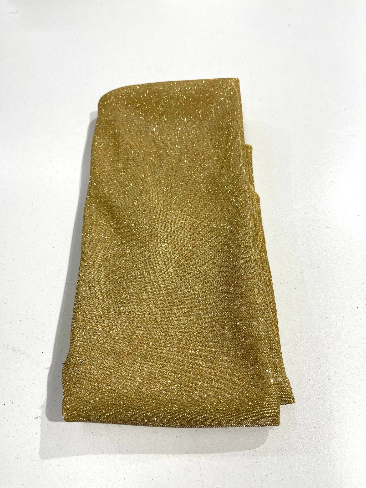 36" ROUND FULL COVERED GLITTER SHIMMER TABLECLOTH - New Creations Fabric & Foam Inc