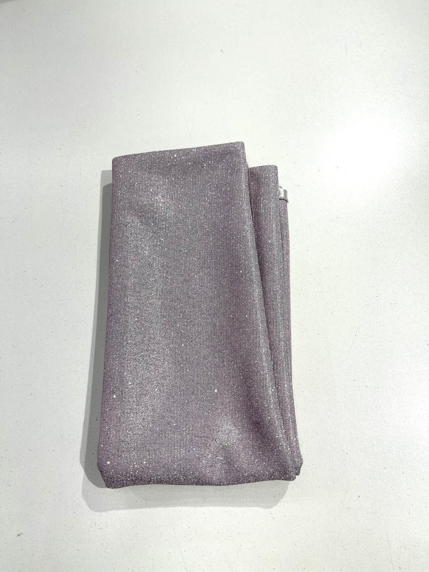 45" ROUND FULL COVERED GLITTER SHIMMER TABLECLOTH - New Creations Fabric & Foam Inc