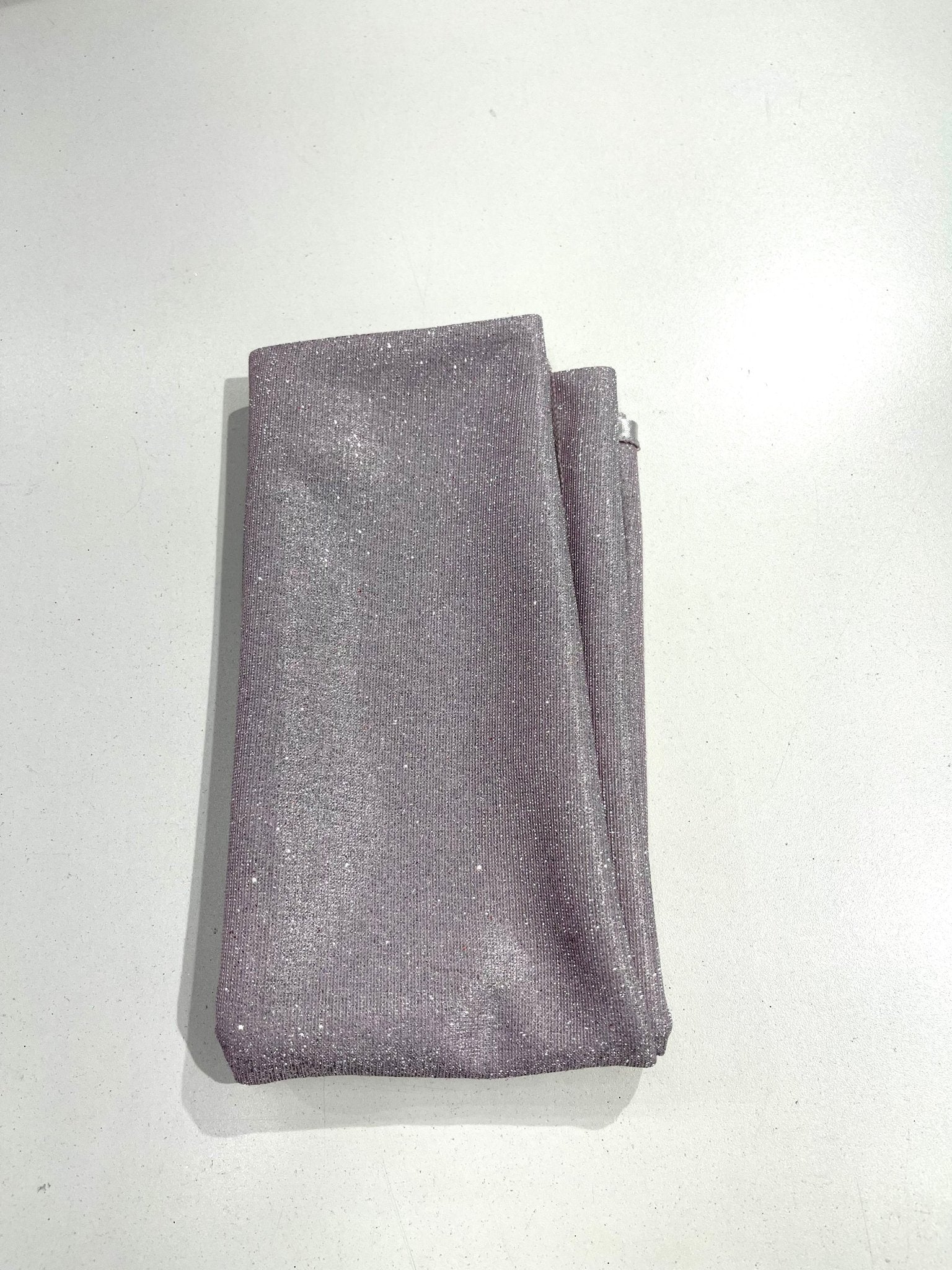 51" ROUND FULL COVERED GLITTER SHIMMER TABLECLOTH - New Creations Fabric & Foam Inc